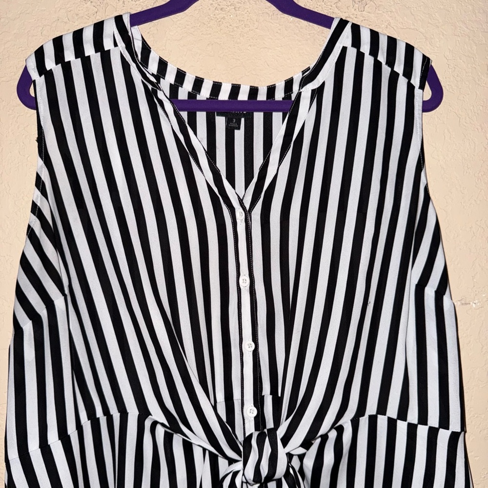 Torrid Peplum Georgette Button-Front Tie-Front Blouse - Picture 3 of 8